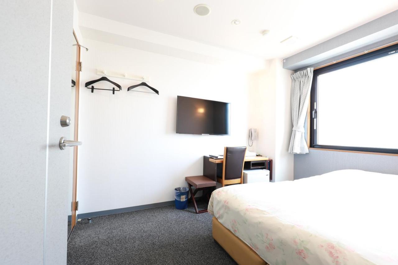 Toyama Town Hotel Экстерьер фото